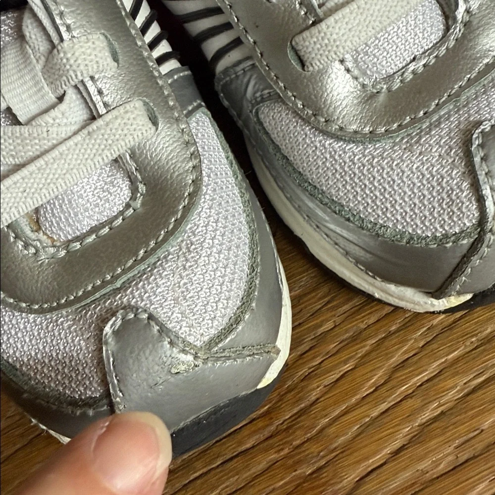Nike Silver / Black and red Kids' Sneakers